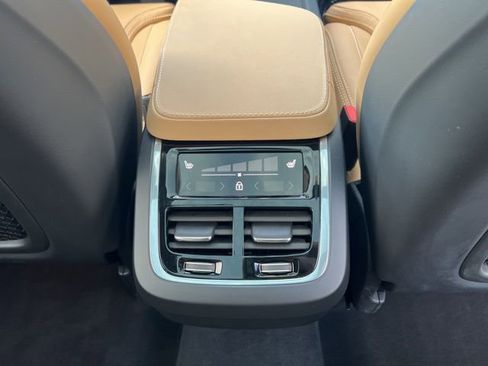Certified 2025 Volvo XC90 B6 Ultra image 20