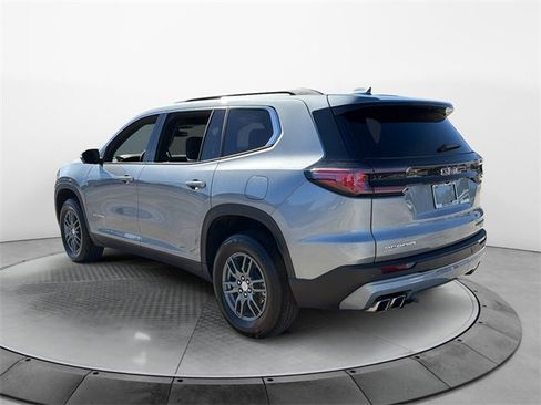 Used 2025 GMC Acadia Elevation image 5