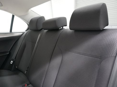 Used 2016 Volkswagen Jetta SE image 13