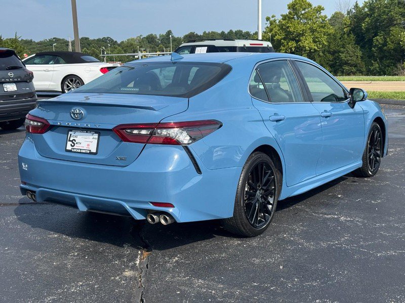 Used 2023 Toyota Camry XSE FWD image 3
