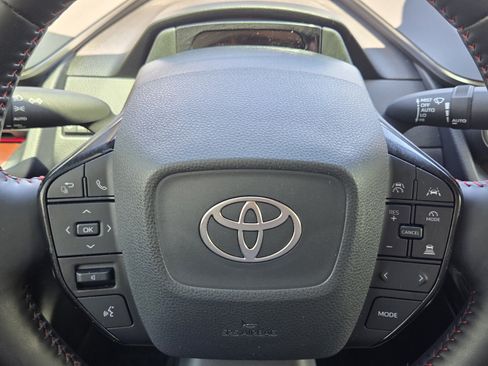 Used 2024 Toyota Prius Prime FWD image 23