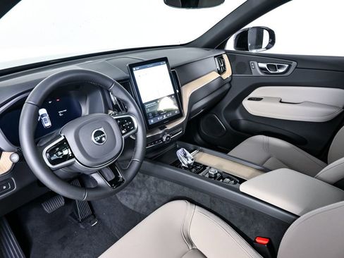 New 2026 Volvo XC60 T8 Plus w/ Protection Package Premier AWD/4WD image 4