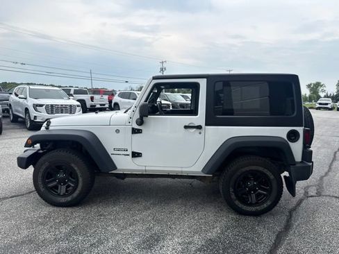 Used 2018 Jeep Wrangler Sport w/ Connectivity Group AWD/4WD image 4