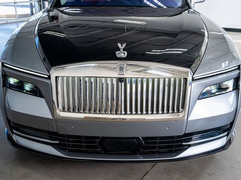 Used 2024 Rolls-Royce Spectre w/ Spectre Launch Package image 16