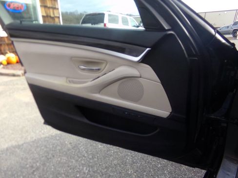 Used 2016 BMW 535i xDrive Sedan image 35