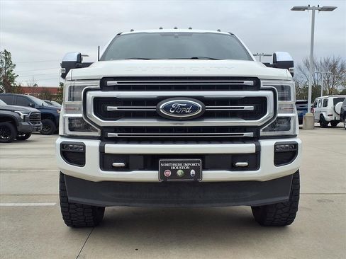 Used 2022 Ford F350 Platinum w/ FX4 Off-Road Package image 4