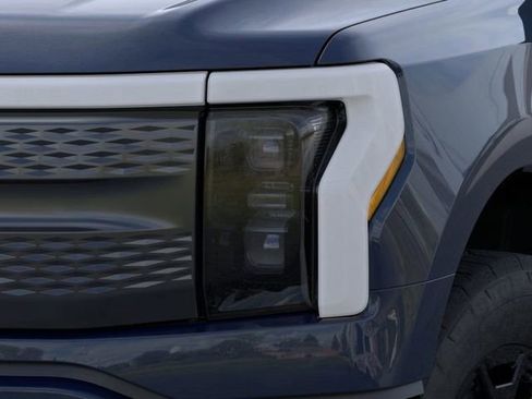 New 2025 Ford F150 Lightning XLT AWD/4WD image 18