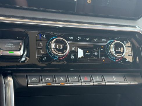New 2026 GMC Sierra 1500 Denali Ultimate w/ LPO, Black Badging Package AWD/4WD image 17