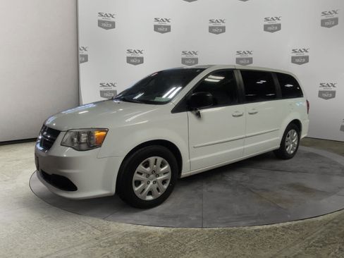 Used 2016 Dodge Grand Caravan SE w/ Quick Order Package 29E SE FWD image 7