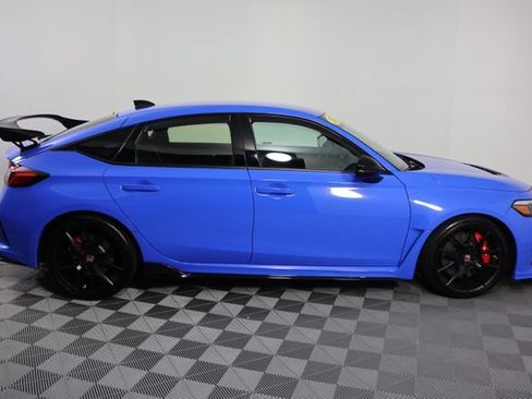 Used 2024 Honda Civic Type R image 9
