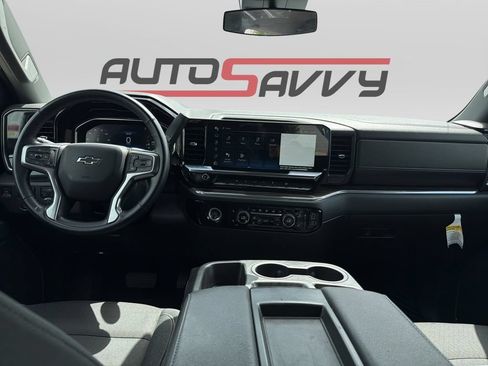 Used 2023 Chevrolet Silverado 1500 RST AWD/4WD image 17