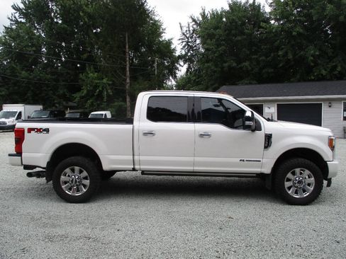Used 2017 Ford F350 Platinum w/ Platinum Ultimate Package AWD/4WD image 6