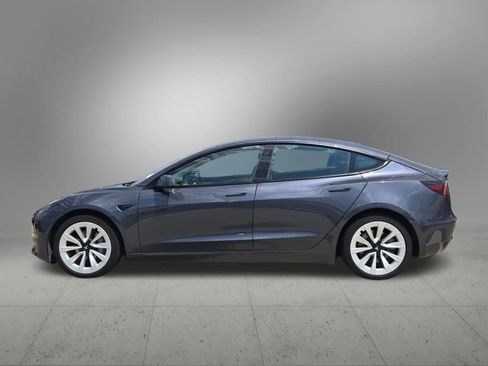 Used 2023 Tesla Model 3 Standard Range RWD image 9