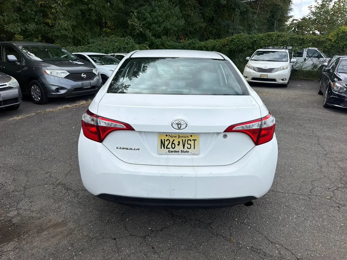 Used 2016 Toyota Corolla L FWD image 3