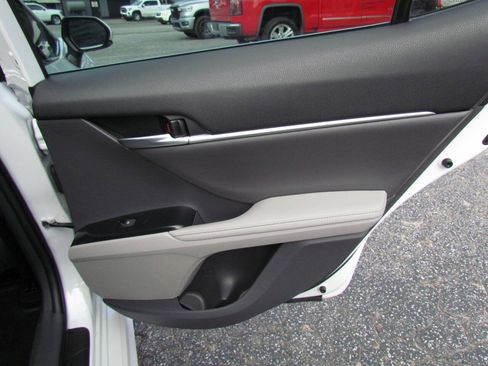 Used 2019 Toyota Camry XSE w/ Driver Assist Package FWD image 16