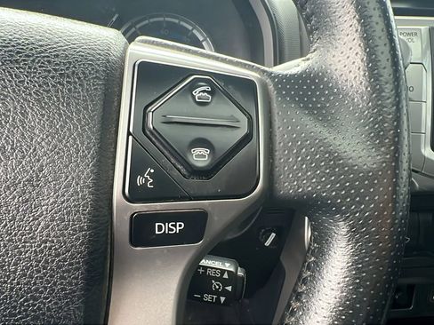 Used 2018 Toyota 4Runner SR5 Premium AWD/4WD image 25