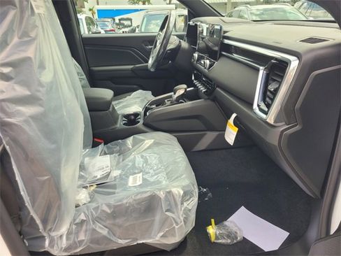 New 2026 GMC Canyon Elevation w/ Convenience Package image 13