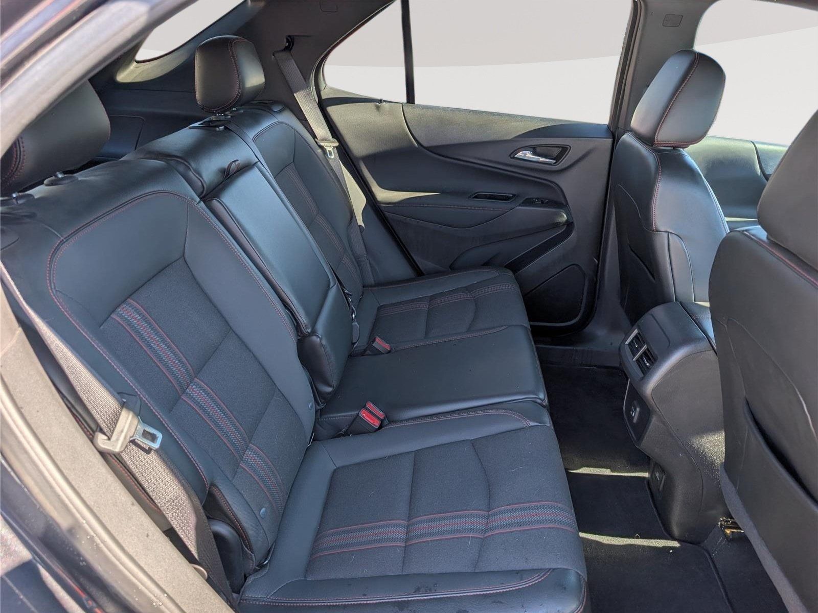 Used 2023 Chevrolet Equinox RS AWD/4WD image 13