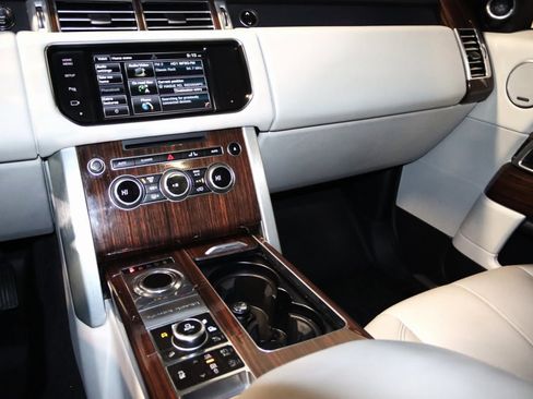 Used 2015 Land Rover Range Rover image 51