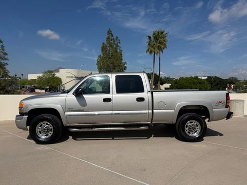 Used 2005 GMC Sierra 2500 SLT w/ Heavy-Duty Power Package image 5