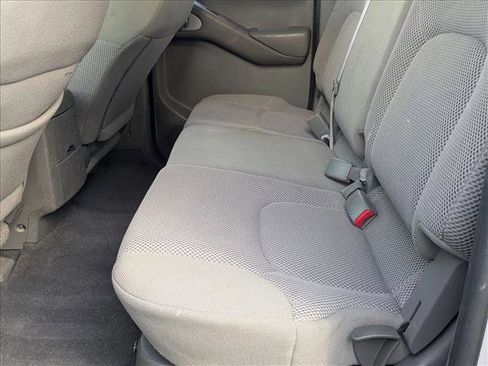 Used 2019 Nissan Frontier SV image 15