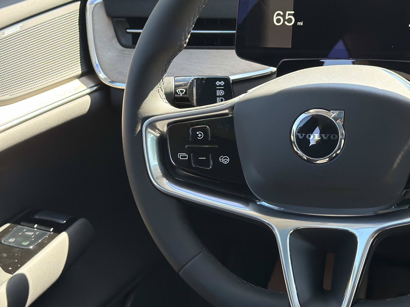 New 2026 Volvo EX90 Plus AWD/4WD image 8