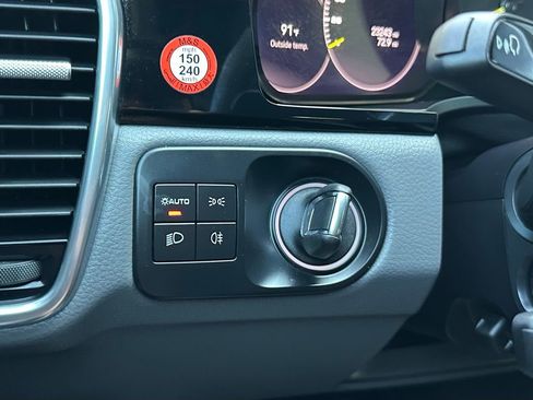 Used 2022 Porsche Cayenne E-Hybrid Coupe image 65