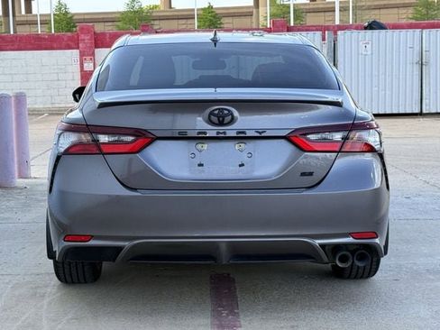 Used 2023 Toyota Camry SE w/ Convenience Package image 5
