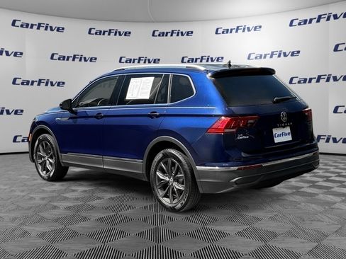 Used 2022 Volkswagen Tiguan SE FWD image 3