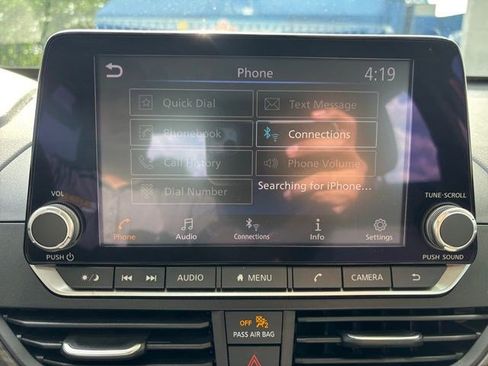 Used 2024 Nissan Altima 2.5 SV FWD image 24