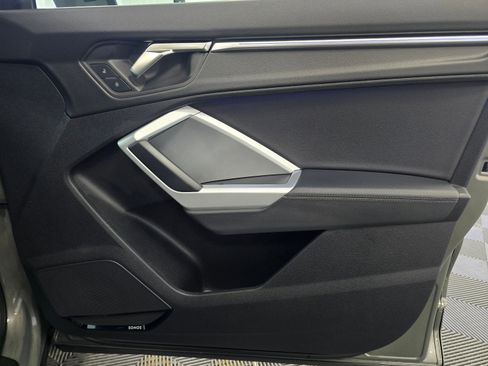 Used 2023 Audi Q3 2.0T Premium Plus w/ Premium Plus Package image 25