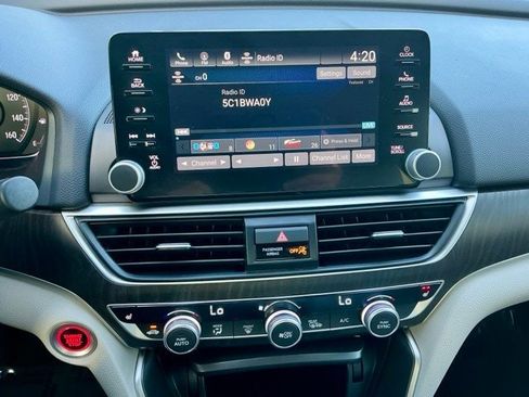 Used 2020 Honda Accord EX image 24