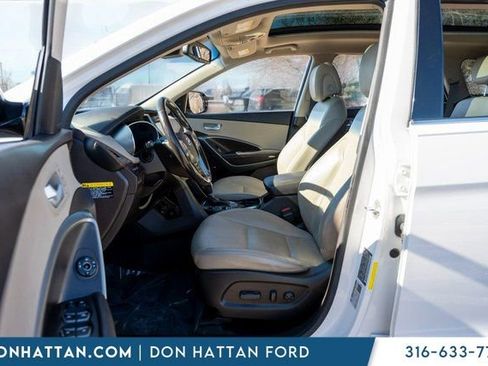 Used 2017 Hyundai Santa Fe Limited image 5