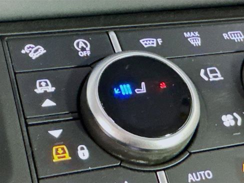 Used 2025 Land Rover Defender 130 V8 image 21