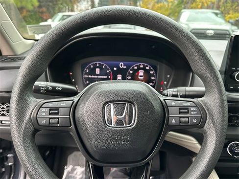 Used 2025 Honda Accord LX image 25