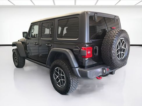 Used 2025 Jeep Wrangler Unlimited Rubicon AWD/4WD image 6