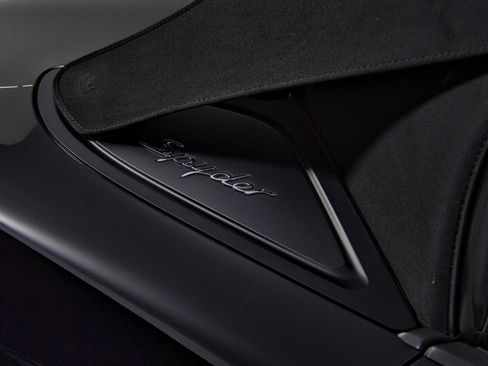 Used 2021 Porsche 718 Boxster Spyder RWD image 46