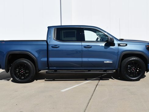 New 2026 GMC Sierra 1500 Elevation w/ LPO, Elevation Black Package image 5