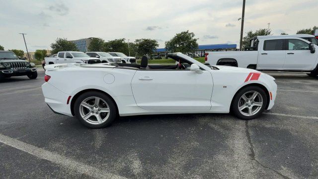Used 2023 Chevrolet Camaro LT w/ Technology Package RWD image 9