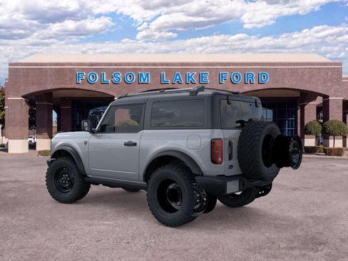 New 2026 Ford Bronco Badlands w/ Black Appearance Package AWD/4WD image 4