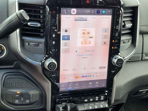 New 2026 RAM 2500 Laramie w/ Bed Utility Group image 18