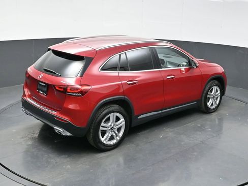 Used 2022 Mercedes-Benz GLA 250 4MATIC image 23