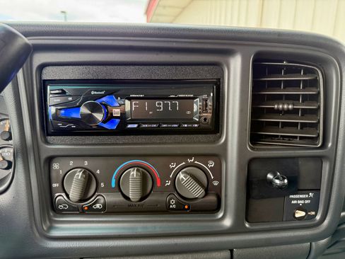 Used 2002 Chevrolet Silverado 1500 LS w/ Off-Road Chassis Pkg AWD/4WD image 21