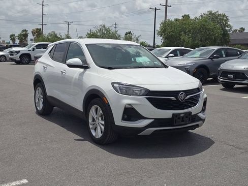 Used 2023 Buick Encore GX Preferred w/ Cold Weather Comfort Package FWD image 3