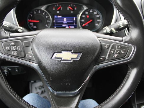 Used 2020 Chevrolet Equinox LT AWD/4WD image 16