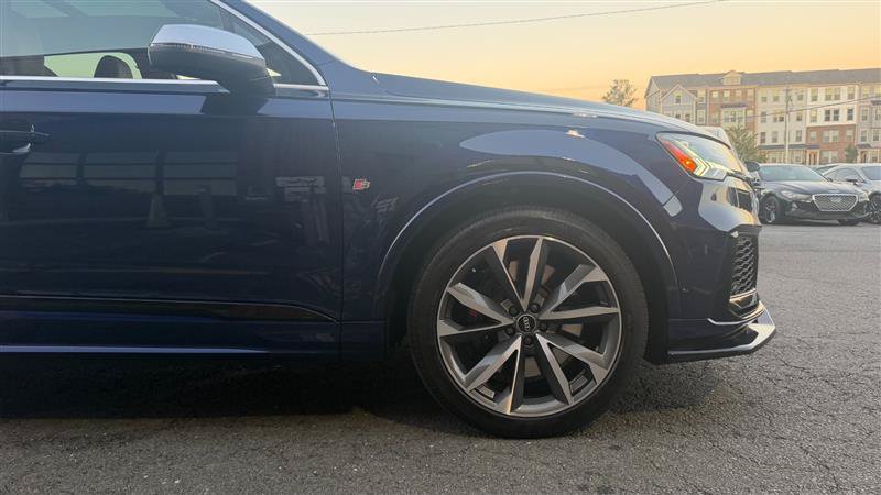 Used 2021 Audi SQ7 Premium Plus w/ Driver Assistance Package AWD/4WD image 6