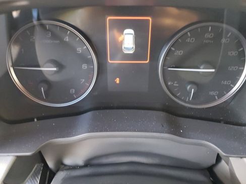 Used 2024 Subaru Crosstrek 2.0i Premium image 16