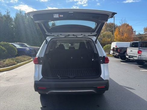 Used 2024 Toyota Grand Highlander Limited image 12