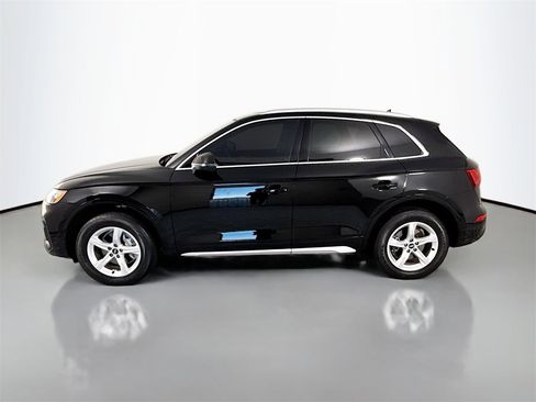 Used 2023 Audi Q5 2.0T Premium w/ Convenience Package image 2