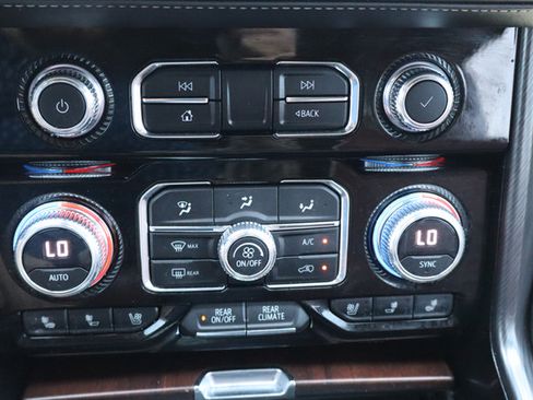 Used 2023 GMC Yukon Denali Ultimate AWD/4WD image 27